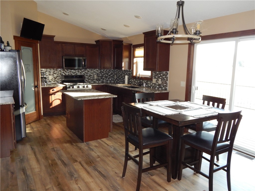 558 230th Street Property Photo 3