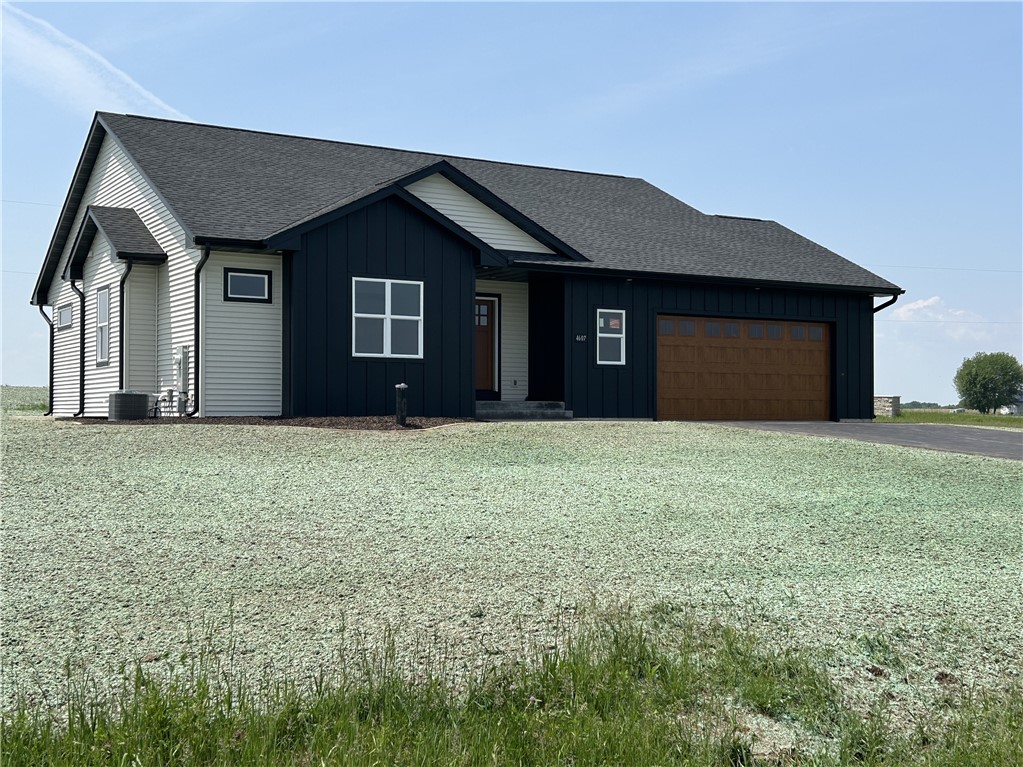 4607 N 933rd Street Property Photo 1