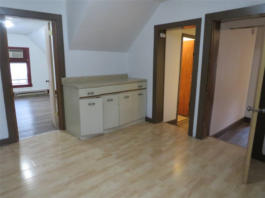 1202 13th Avenue E 2 Property Photo 2
