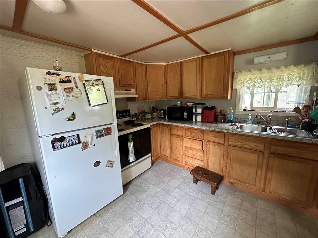 27569 20th Avenue Property Photo 4