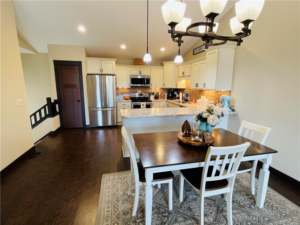 5685 Green Park Drive Property Photo 5