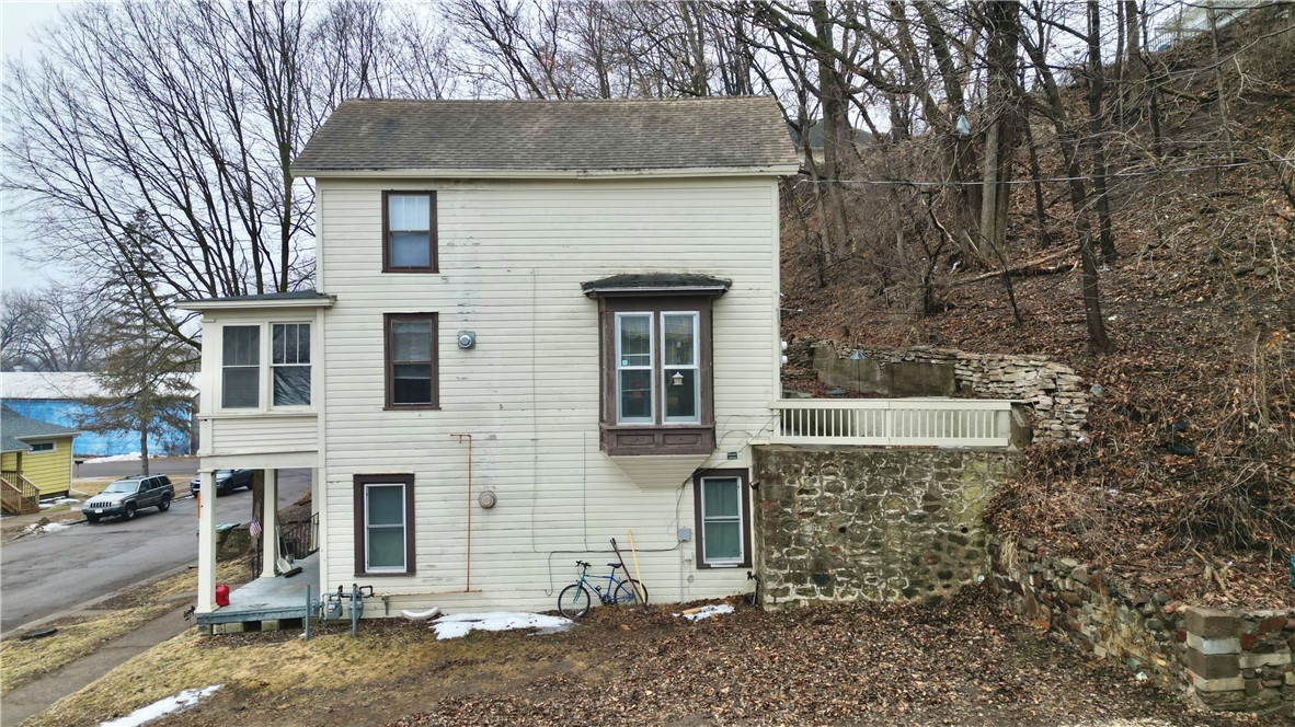 326 W Spring Street 1 & 2 Property Photo 3