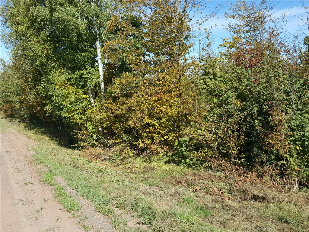 On N Altamont Road Property Photo 6