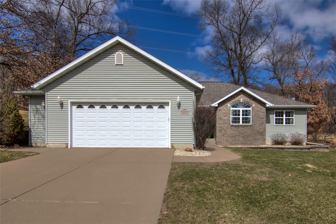 2243 Jingle Court Property Photo 1
