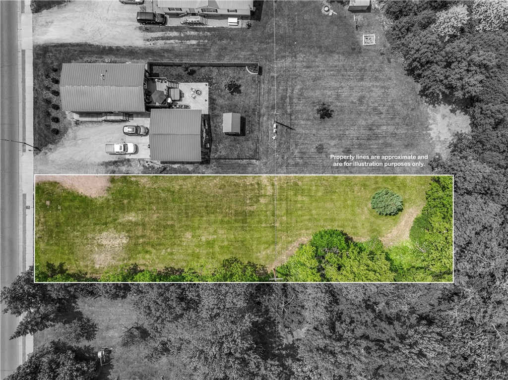 429 W Division Avenue Property Photo 5