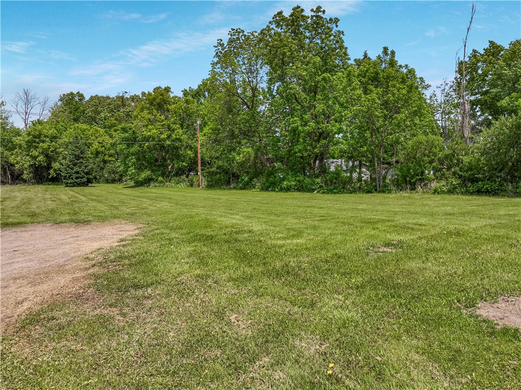 429 W Division Avenue Property Photo 27