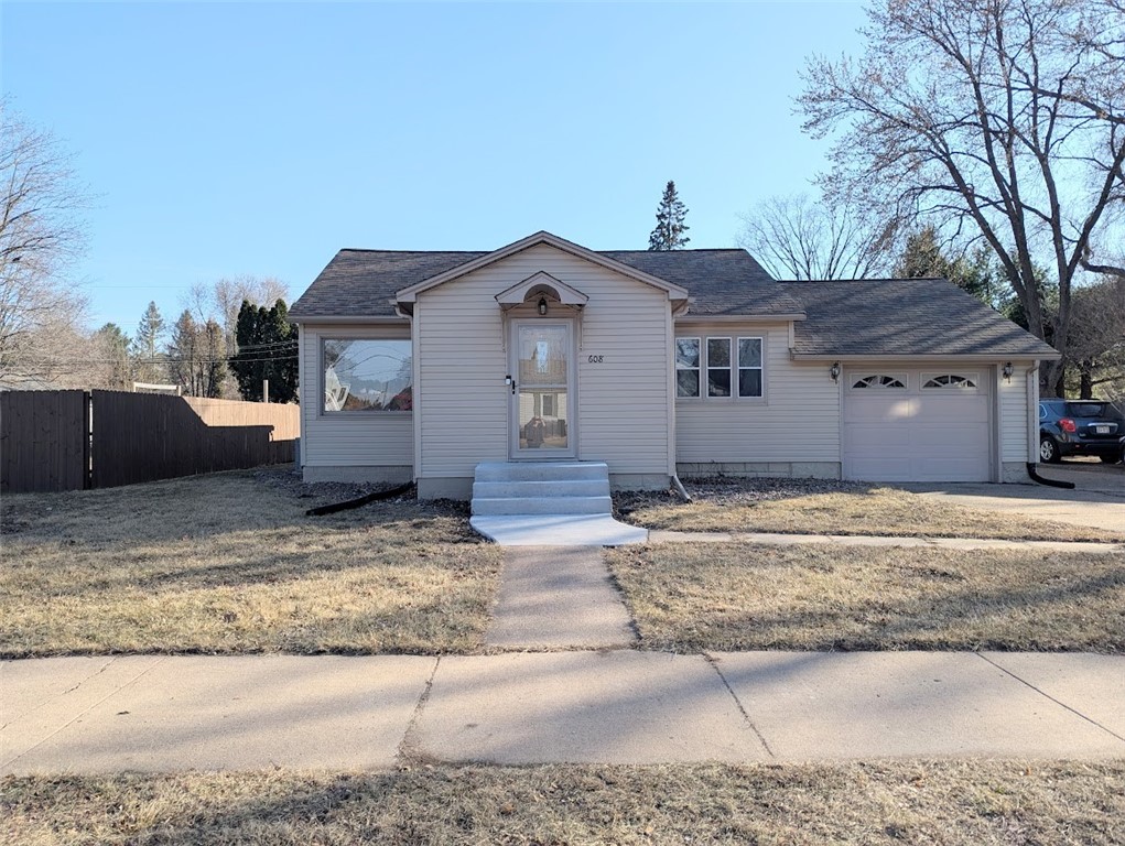 608 20th Avenue W Property Photo 1