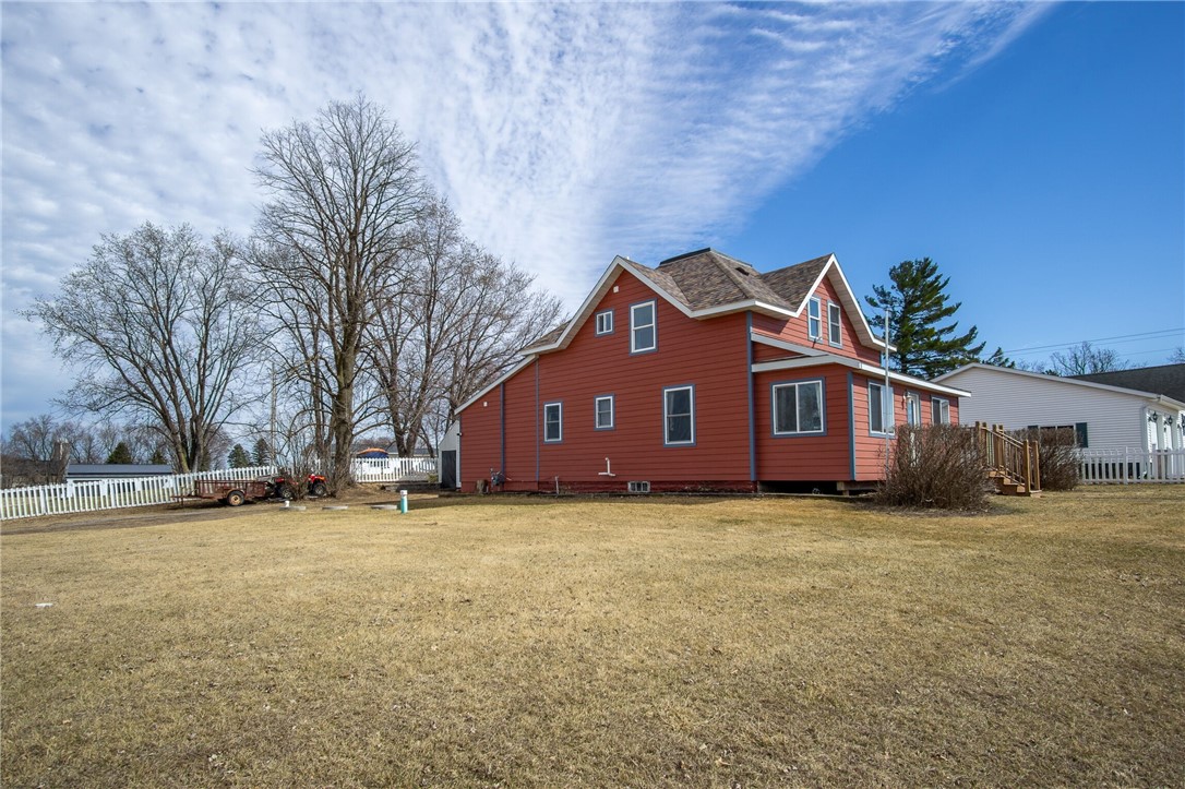 N42222 County Road O Property Photo