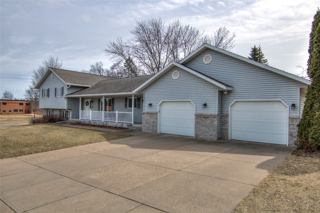 1303 Bel Air Boulevard Property Photo 1