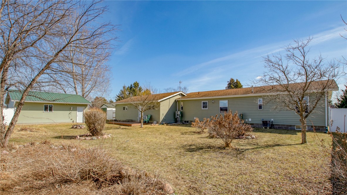 111 Golfview Avenue Property Photo 4
