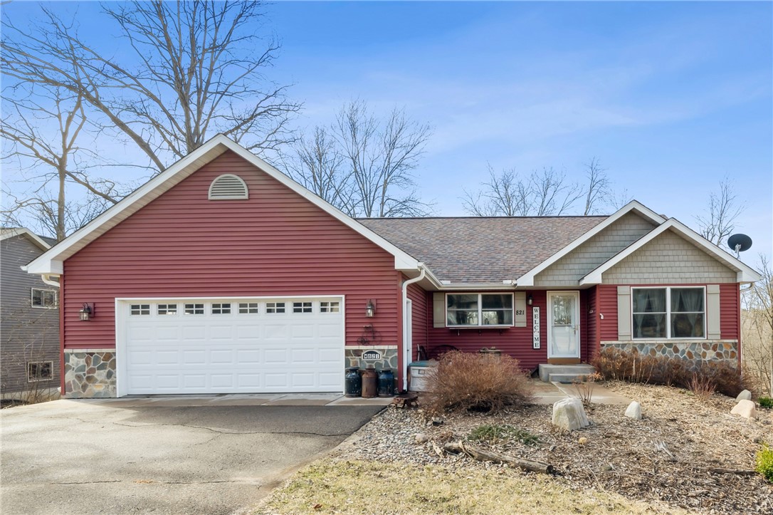 W821 Silver Fox Drive Property Photo