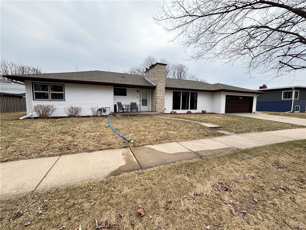 315 Hilltop Drive Property Photo 1