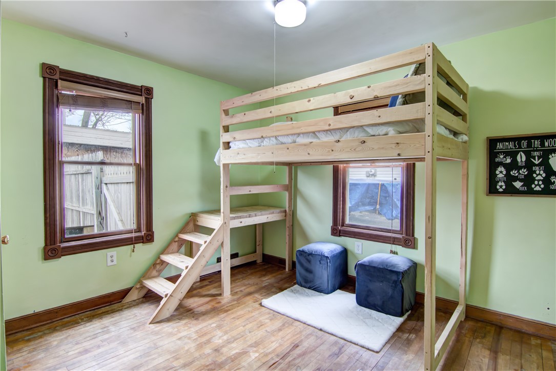 913 Starr Avenue Property Photo 11