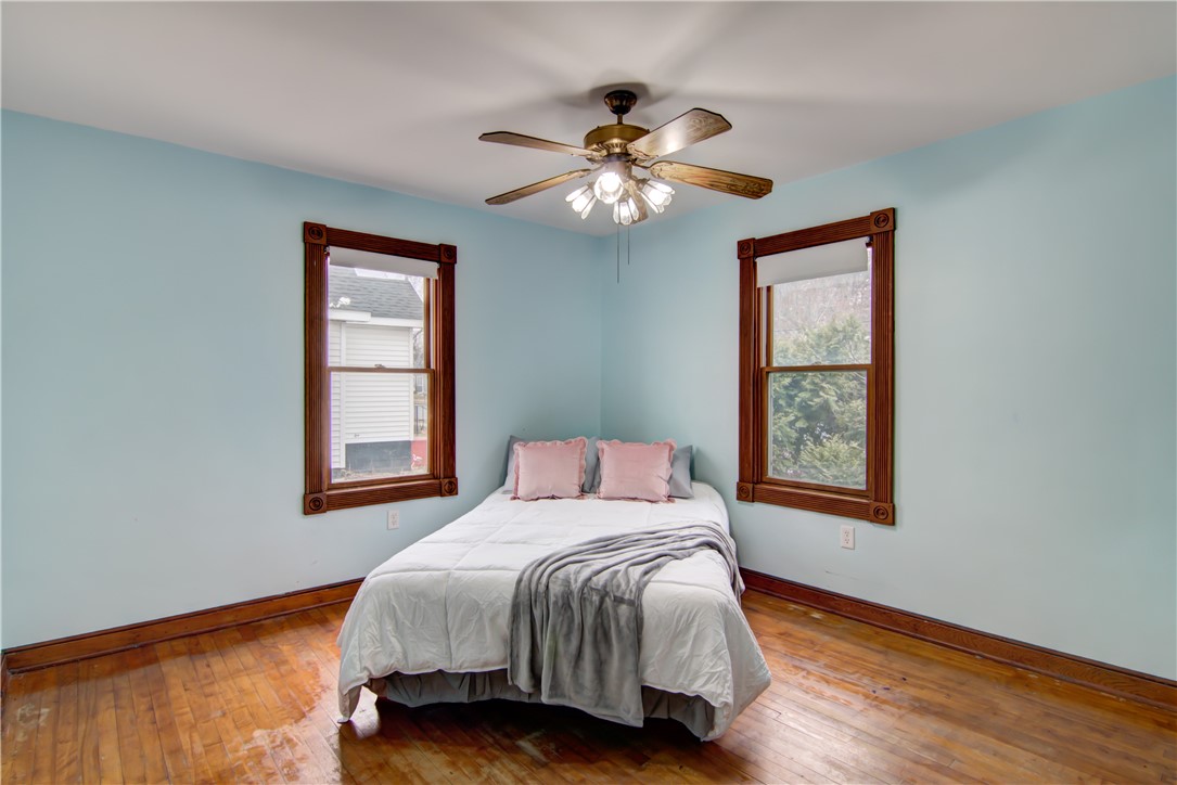 913 Starr Avenue Property Photo 13