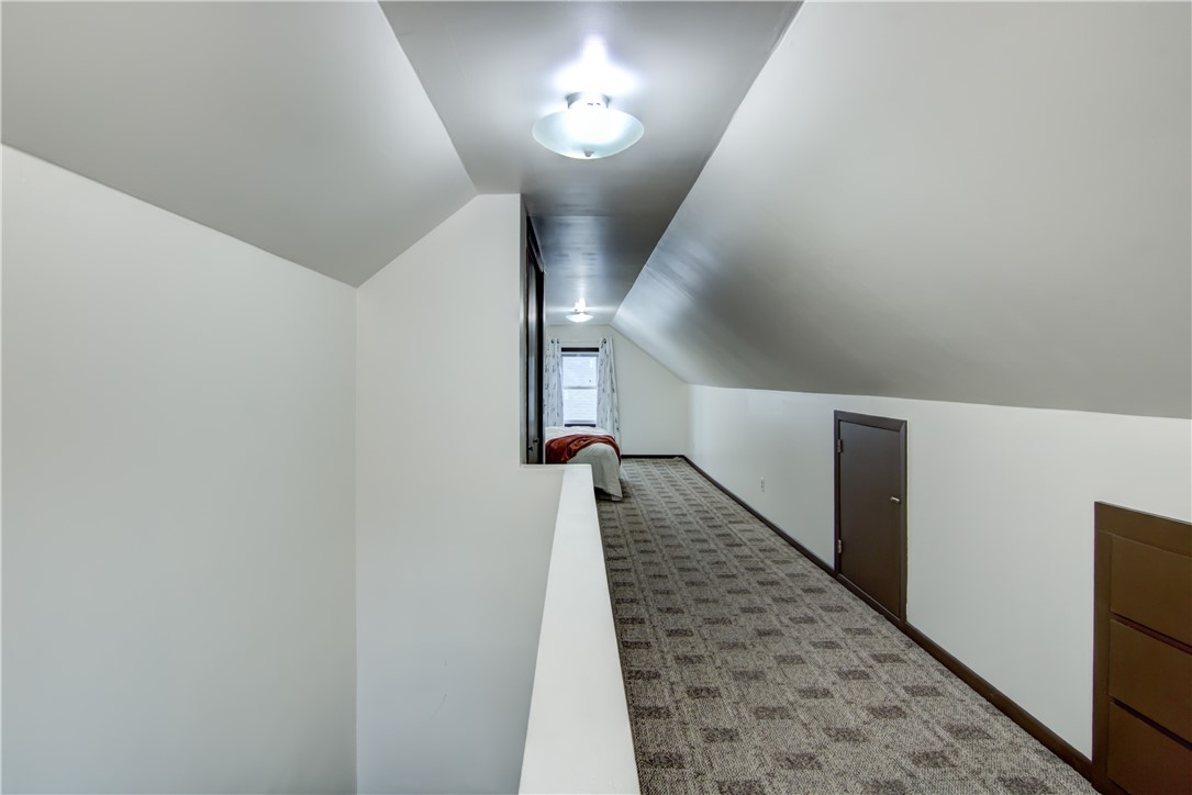 913 Starr Avenue Property Photo 16
