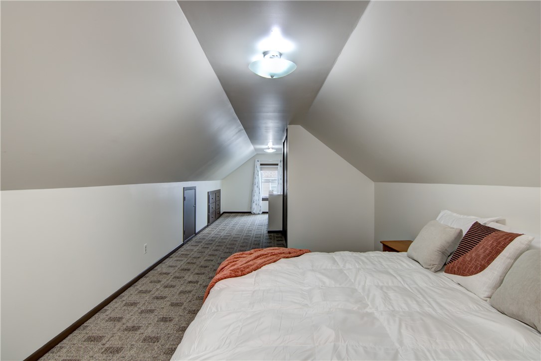913 Starr Avenue Property Photo 19