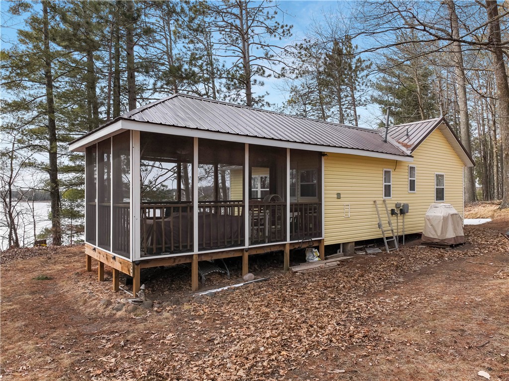 8149n Highline Road Property Photo 1