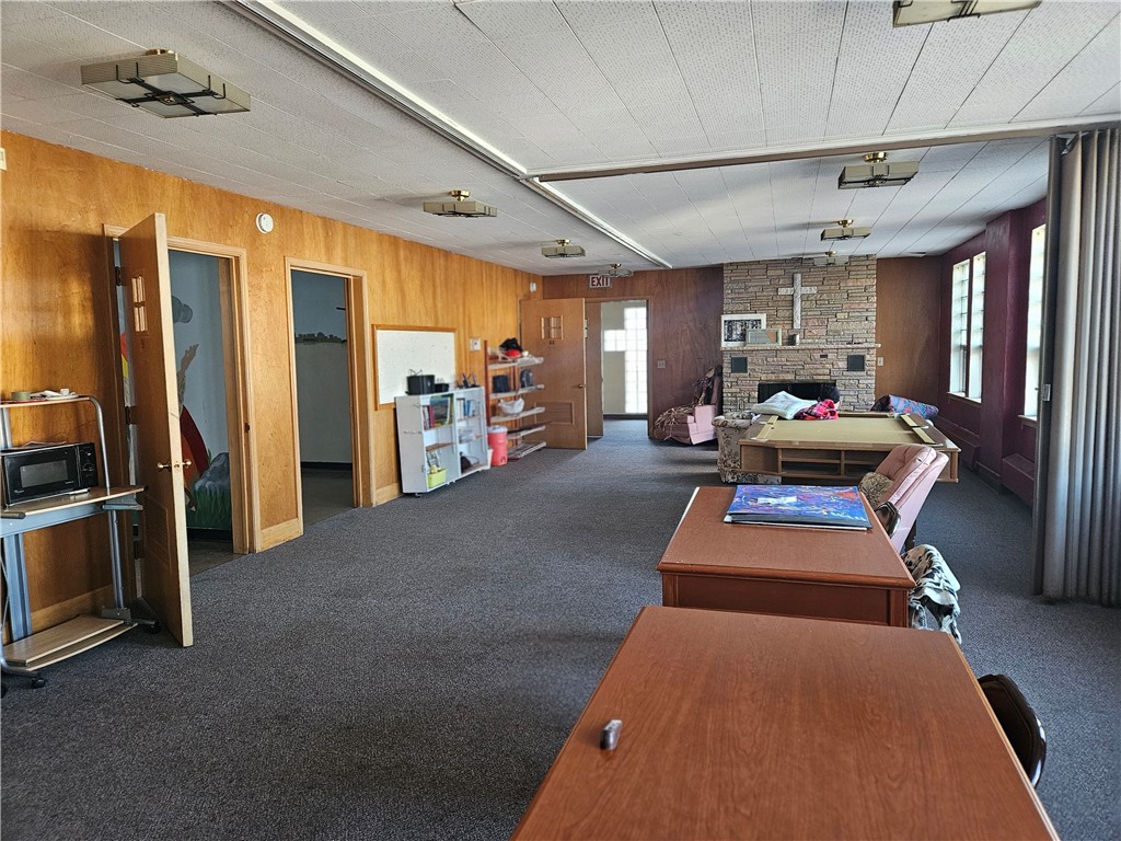 113 Main Street W Property Photo 6