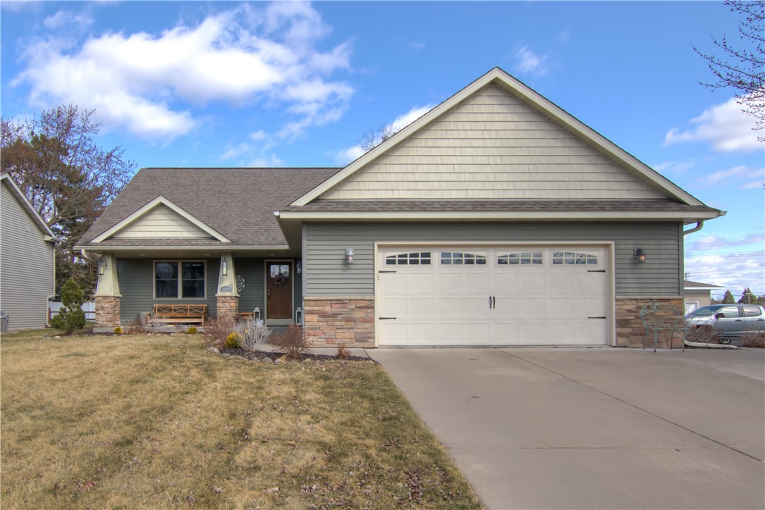 1243 11th Street W Property Photo 1