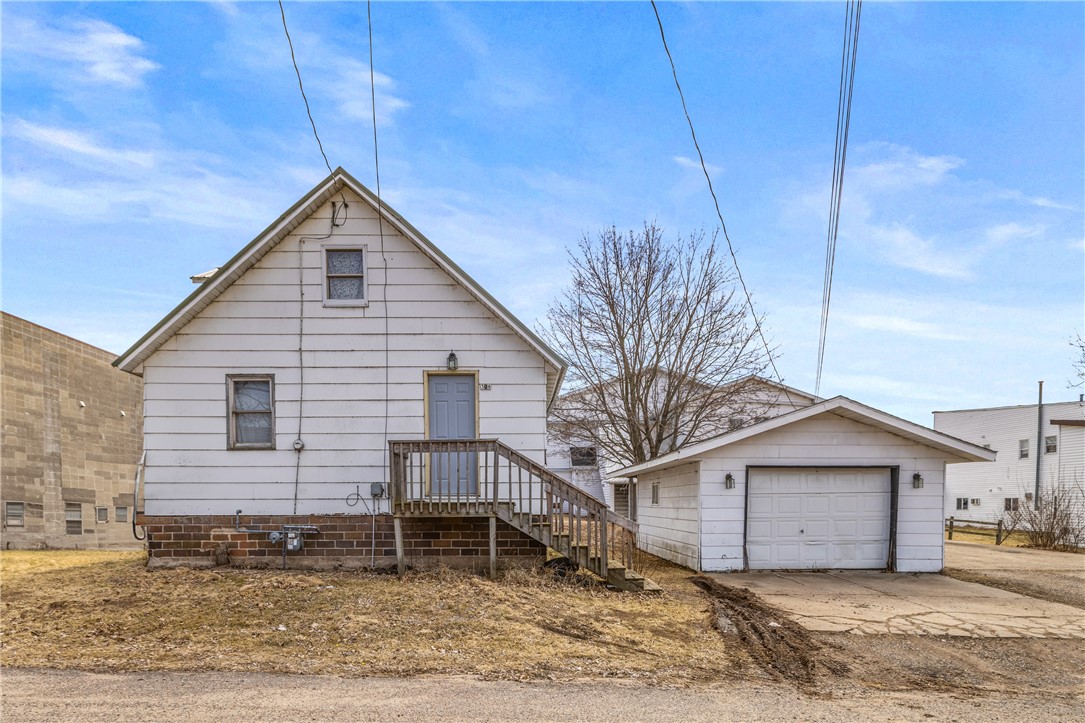 308 Main Street Property Photo