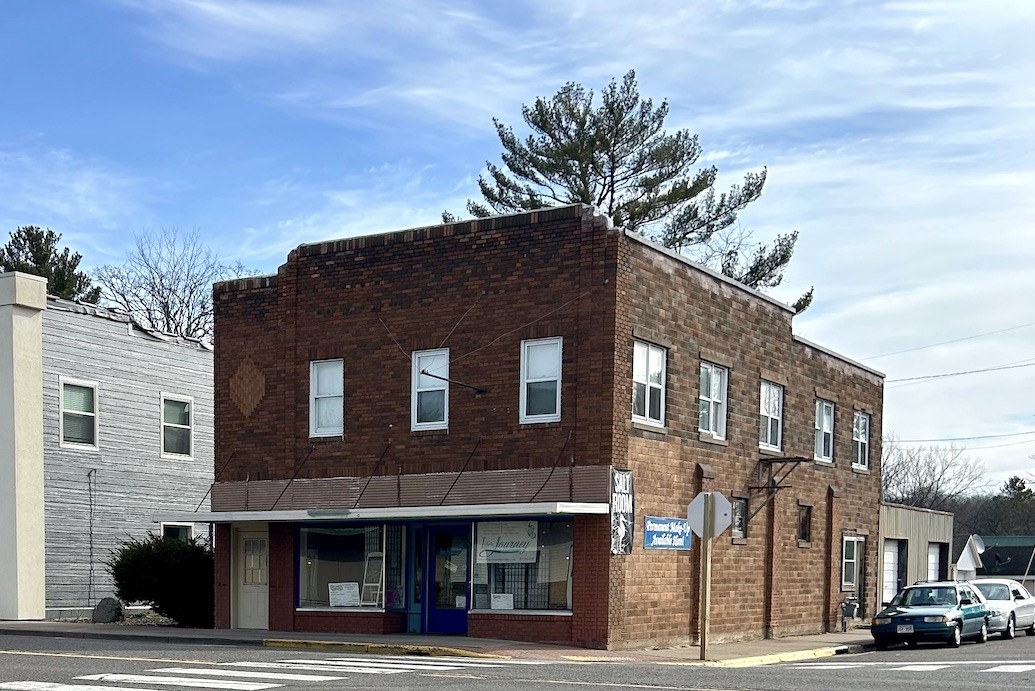 318 Main Street Property Photo