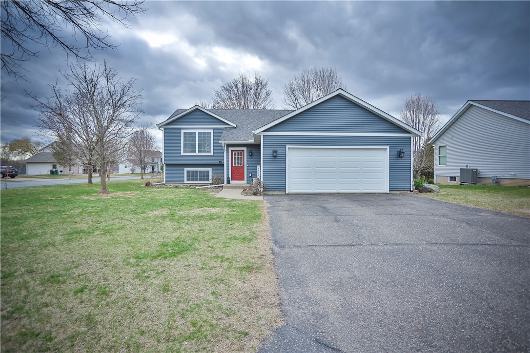River Falls Real Estate Listings Main Image