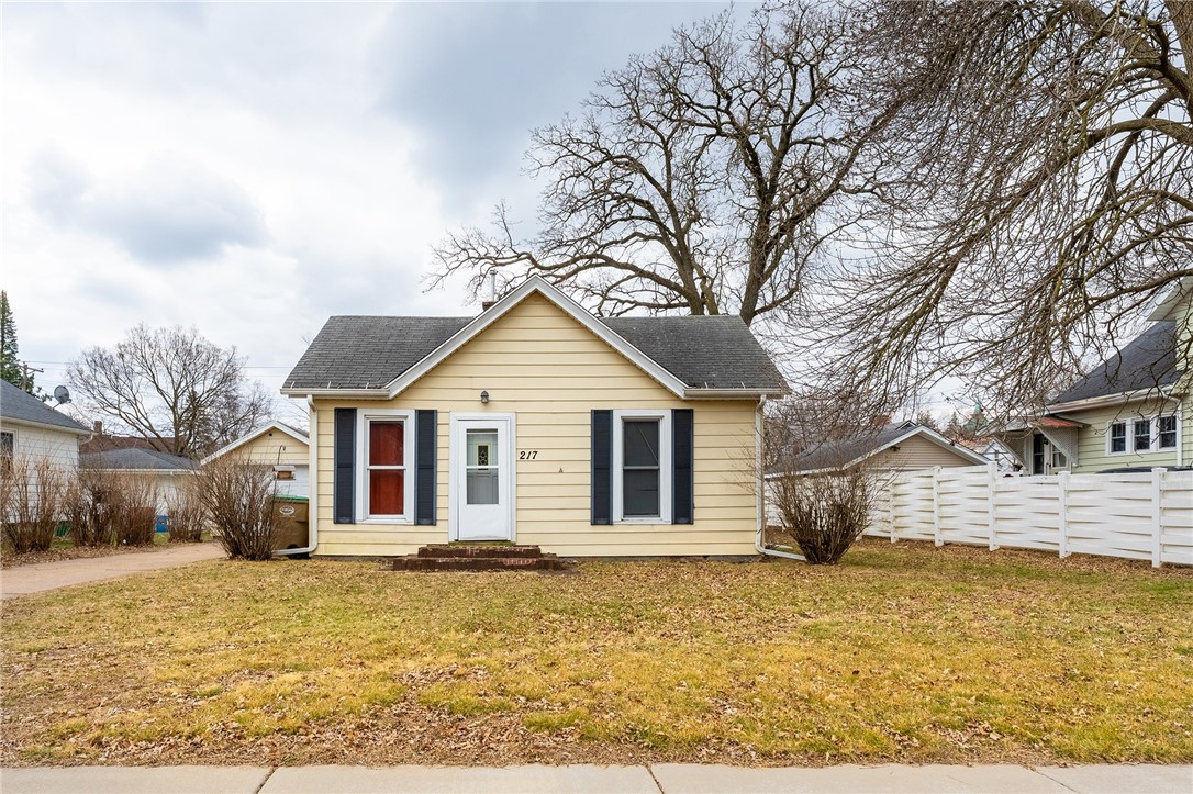 217 W Elm Street Property Photo