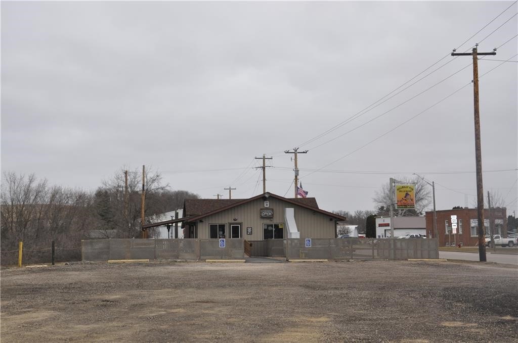 40213 Us Highway 53 Property Photo 3