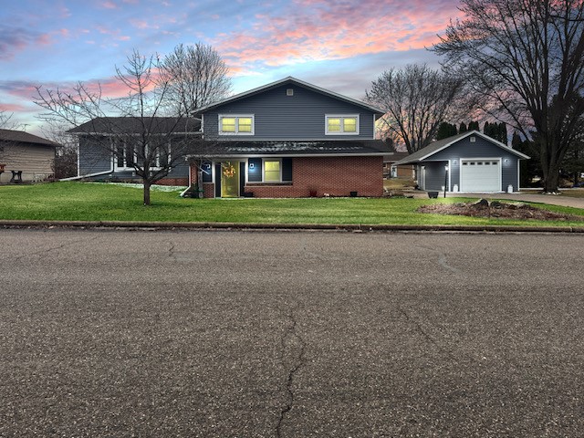 303 W Maple Street Property Photo