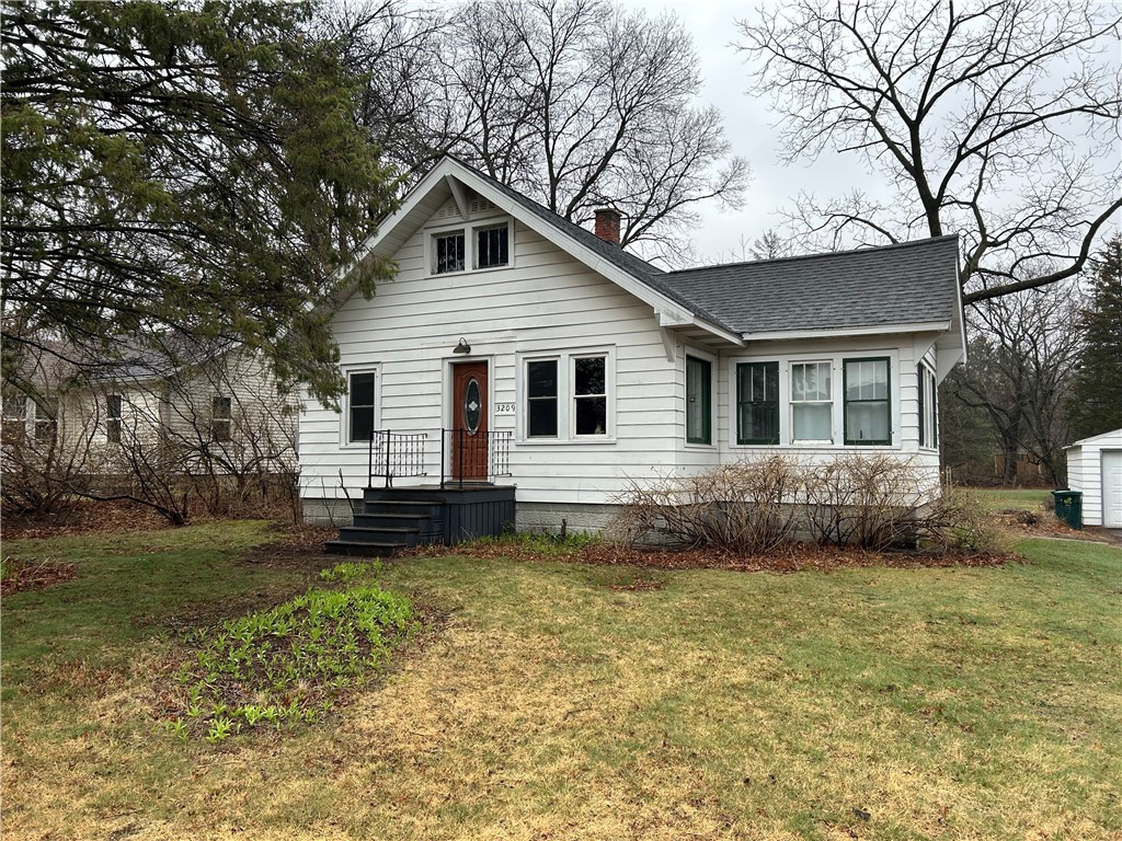 3209 Midway Street Property Photo 1