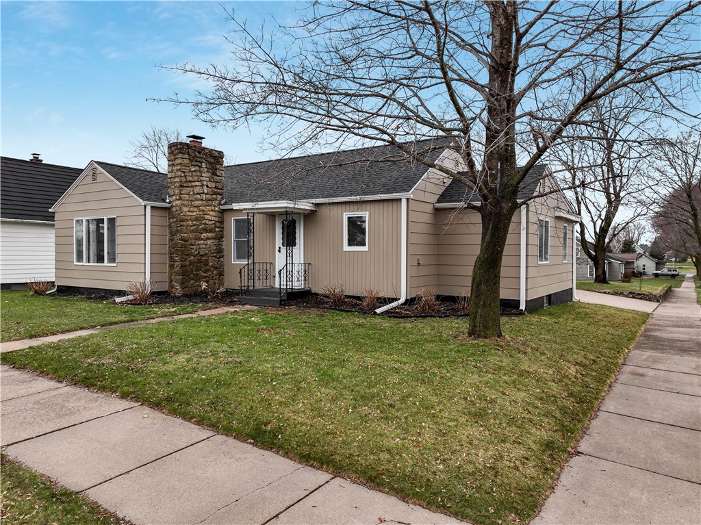 603 Oak Street Property Photo