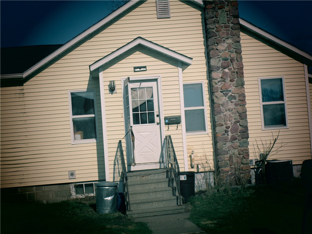 419 Corbett Avenue W Property Photo