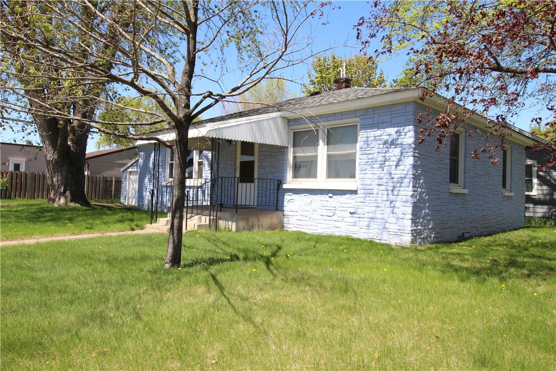 3704 Laurel Avenue Property Photo 1