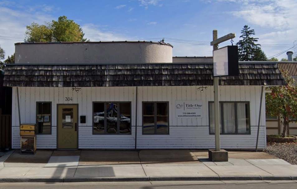 304 Keller Avenue N Property Photo
