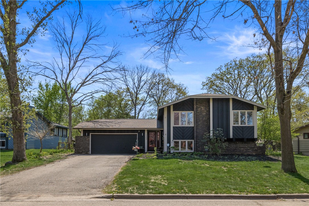 1302 Birch Drive Property Photo 1