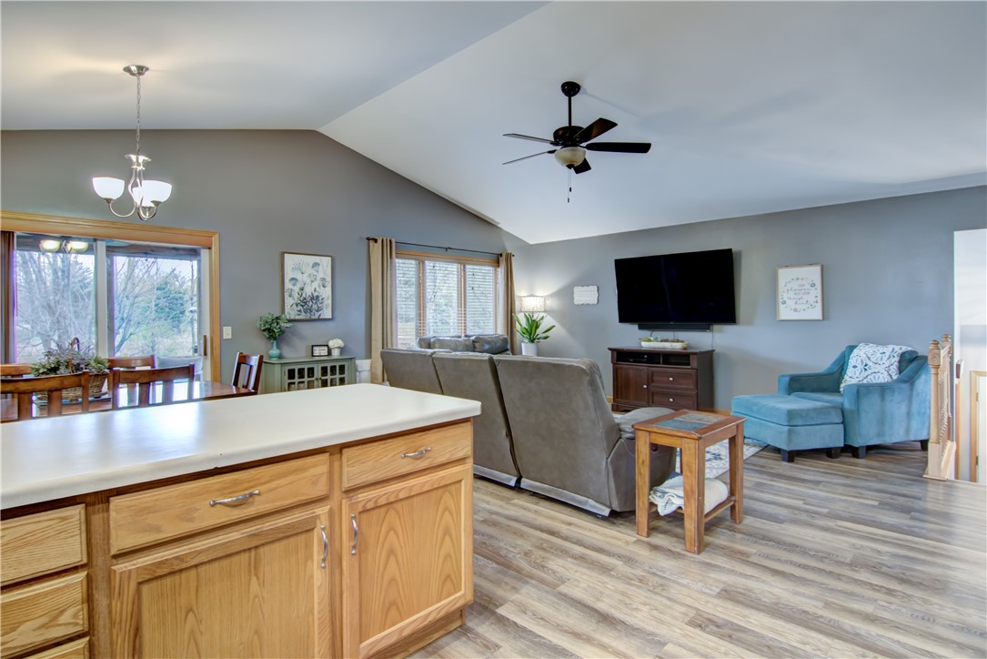 2103 Deblene Lane Property Photo 11