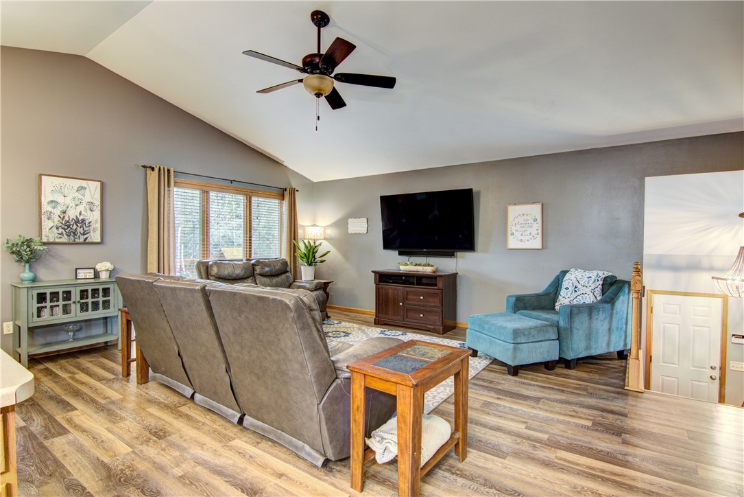 2103 Deblene Lane Property Photo 12