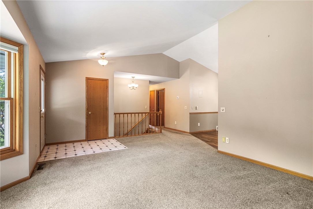 323 Hewitt Street Property Photo 16