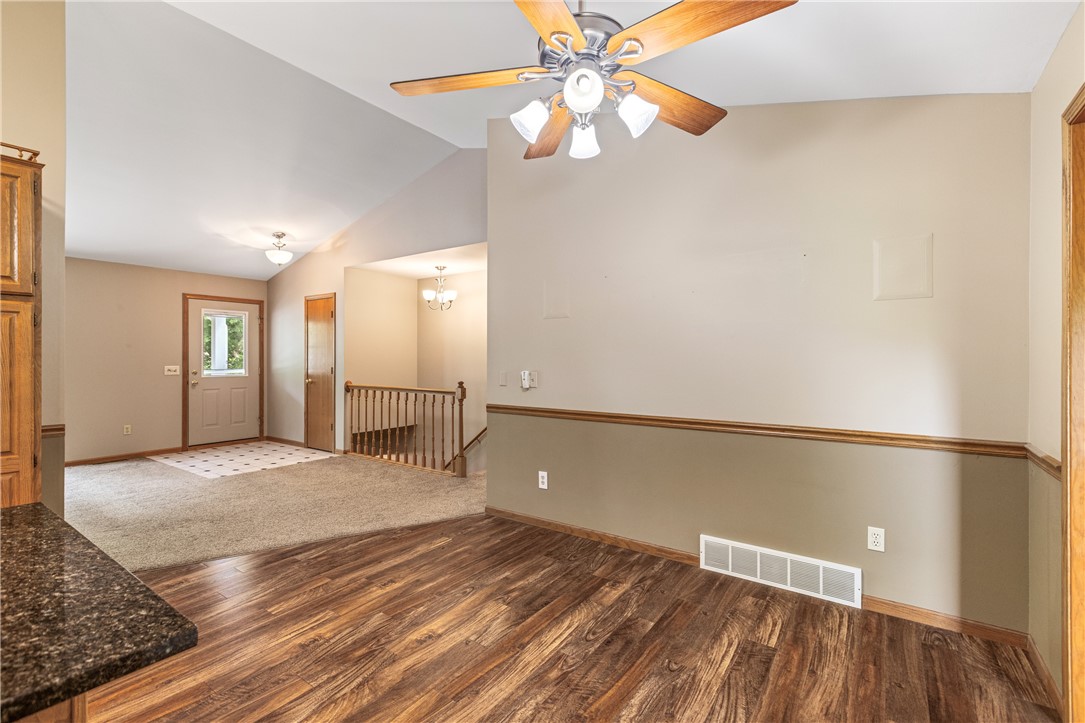 323 Hewitt Street Property Photo 18