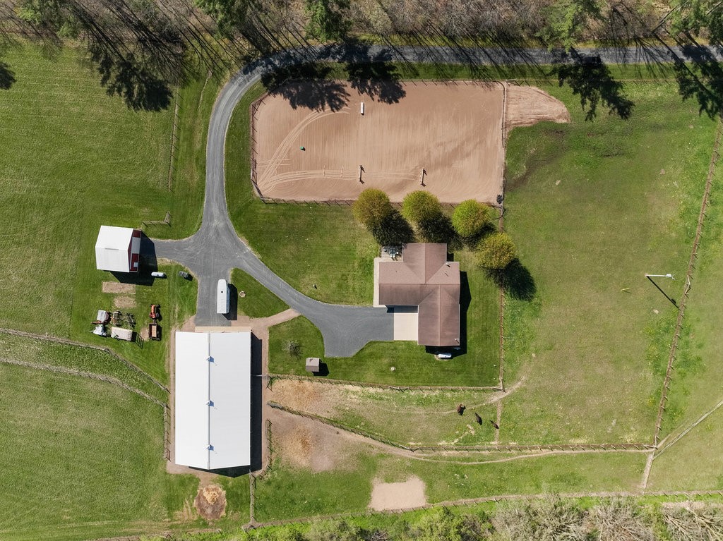 27484 County Highway X Property Photo 8
