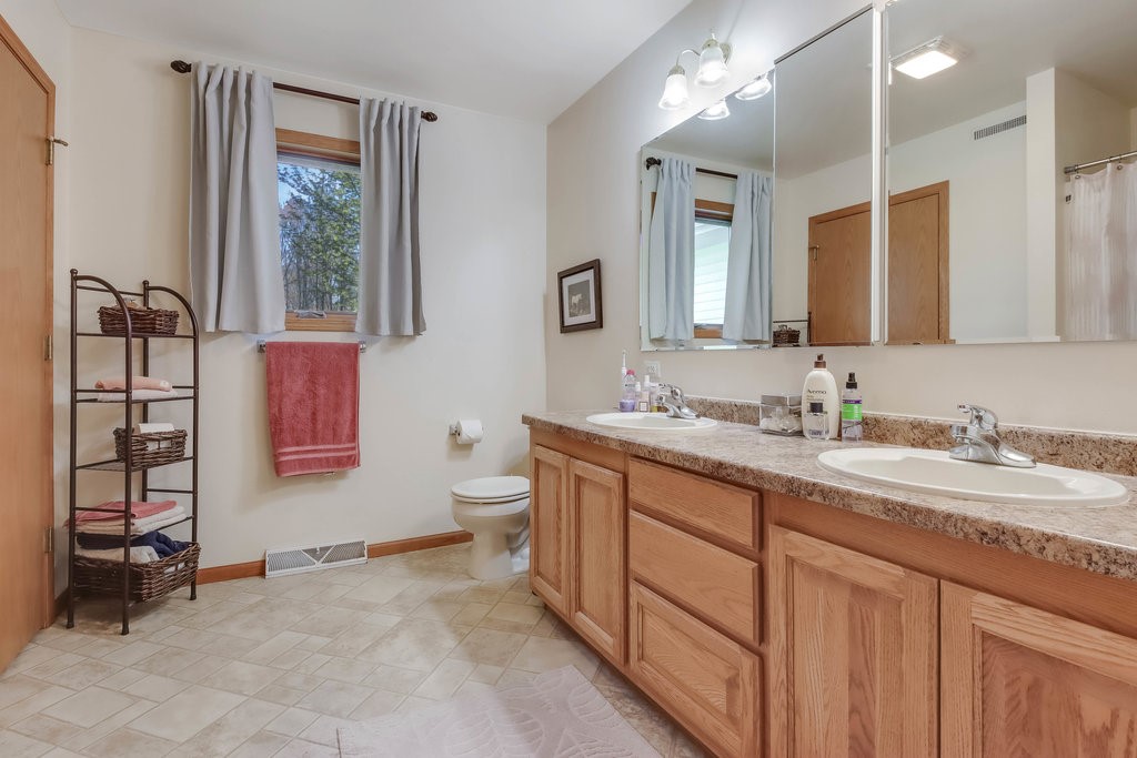 27484 County Highway X Property Photo 23