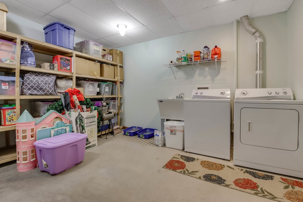 27484 County Highway X Property Photo 29