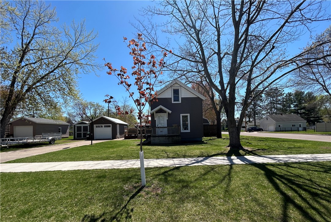 545 W Cedar Street Property Photo 1