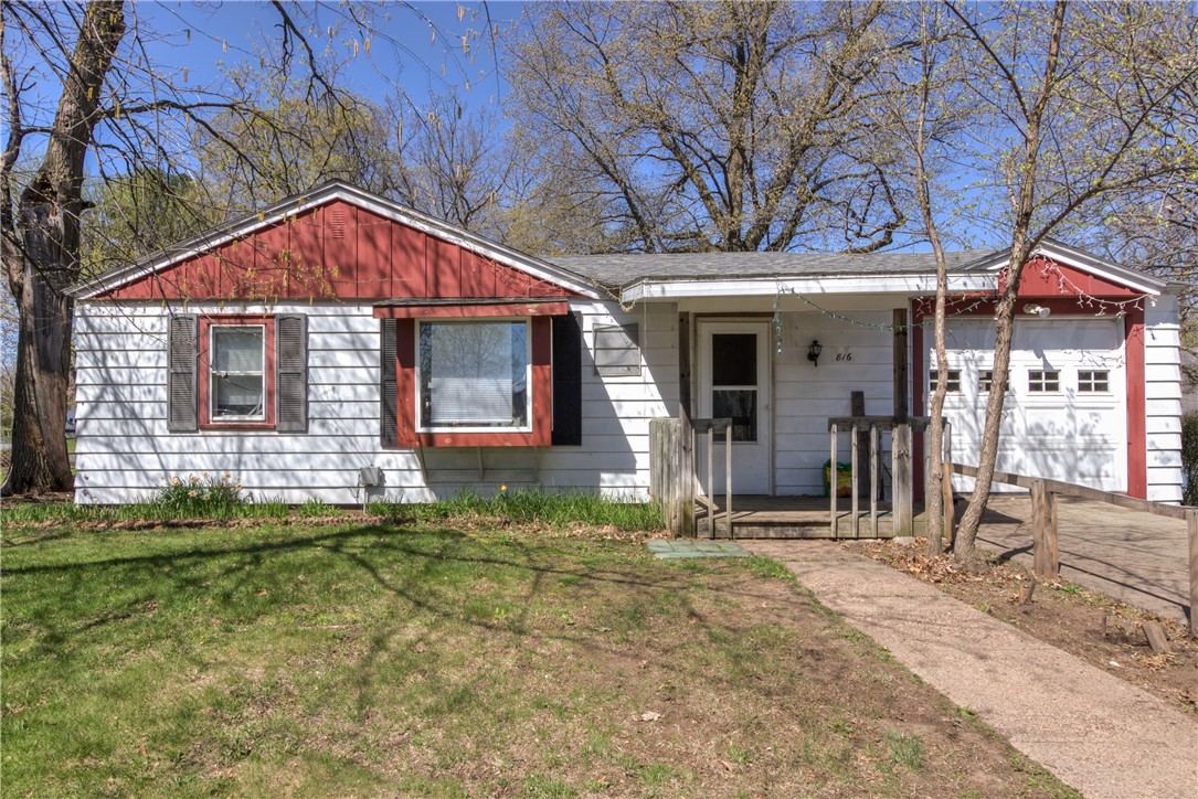 816 Prentice Street Property Photo 1