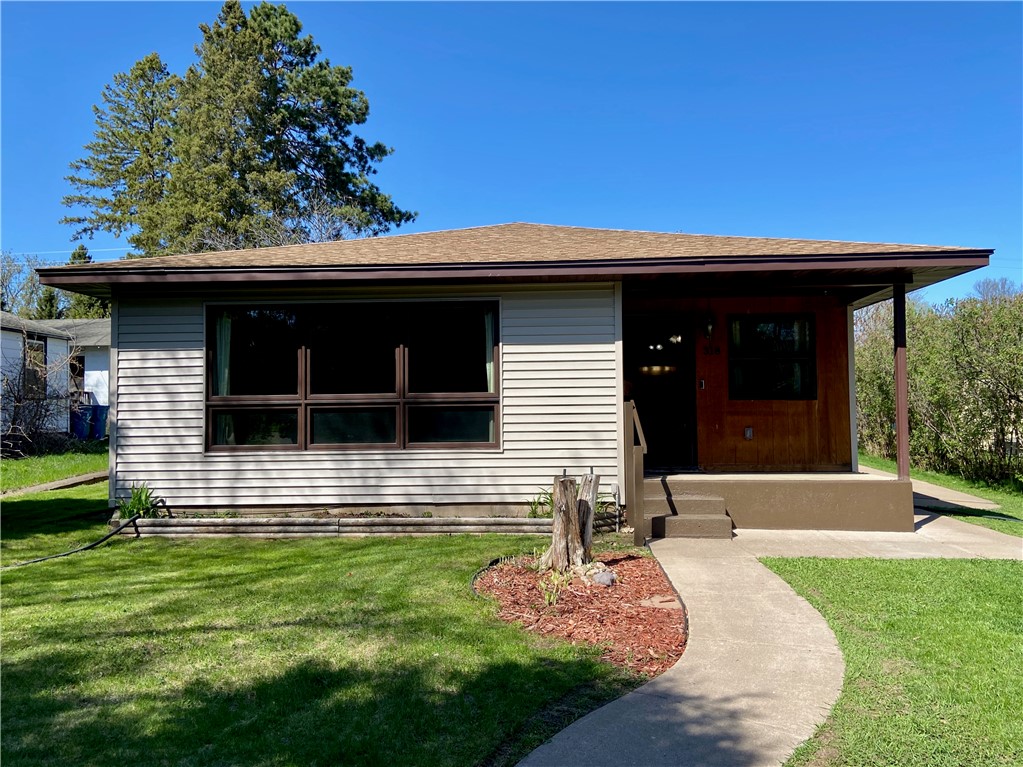 318 Spruce Street Property Photo 1