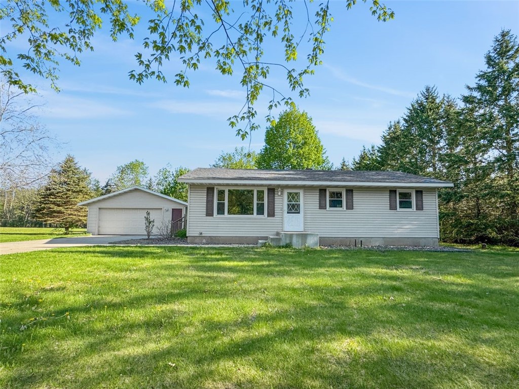 18095 45th Avenue Property Photo 1