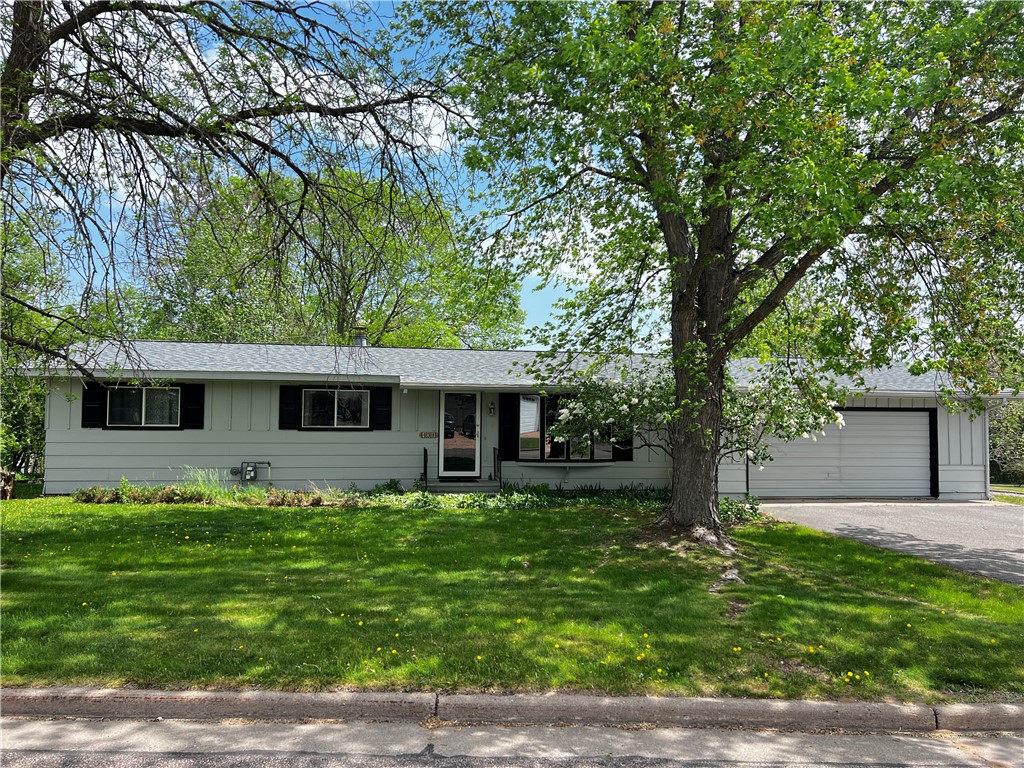 431 Royal Crest Drive Property Photo 1