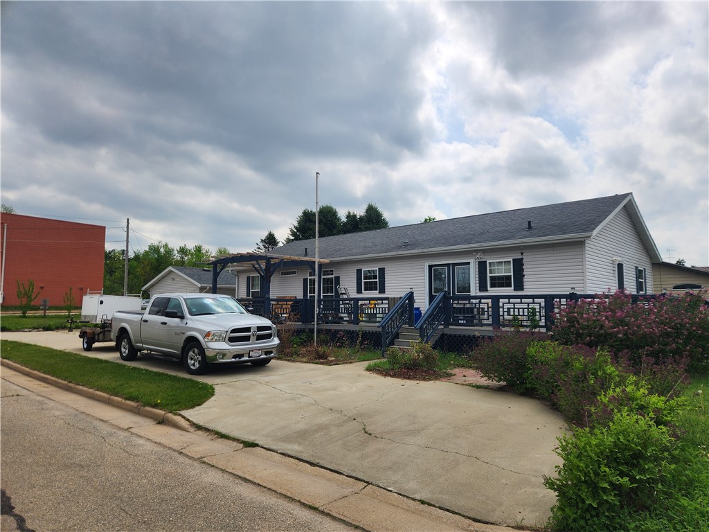 202 S 1st Street Property Photo