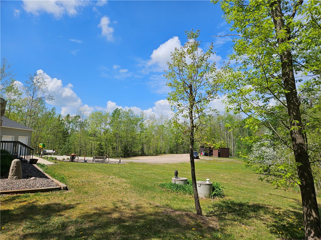 W14297 Us Hwy 8 Property Photo 11