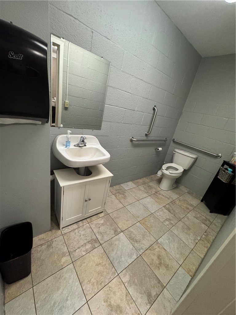 425 Tainter Avenue Property Photo 16